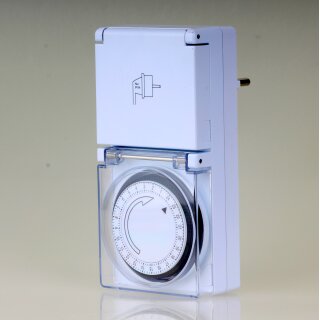 Elektromechanische Outdoor Steckdosen Zeitschaltuhr weiß mit 24 h-Tagesprogramm IP44